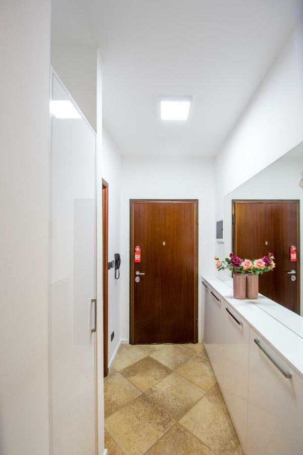 Apartment Studio Premier Рафаиловичи Екстериор снимка
